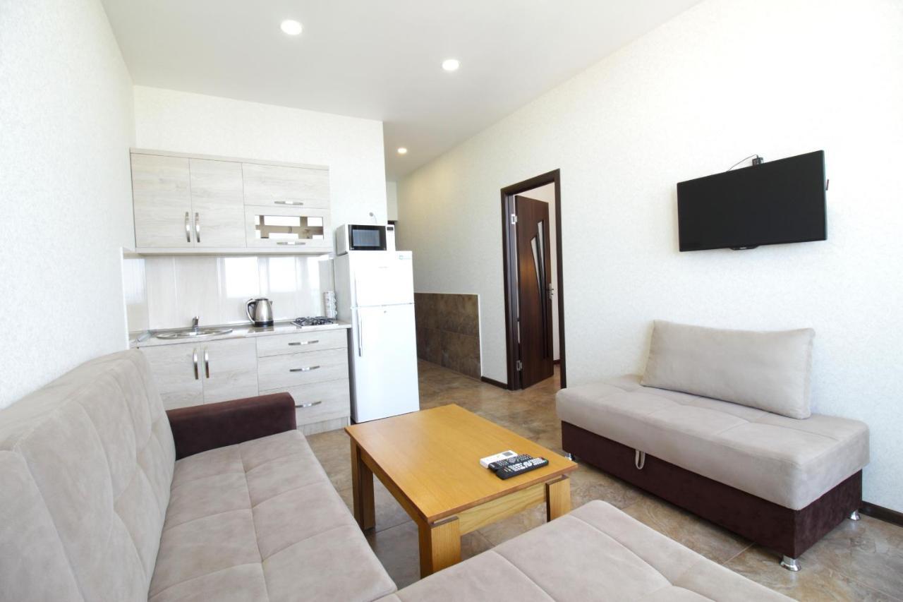 Apartment Anri 16A Inasaridze Street Batumi Eksteriør billede