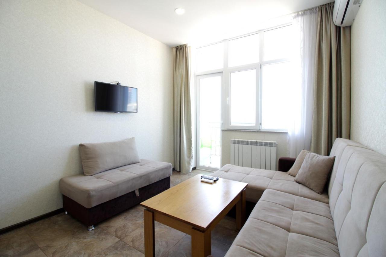 Apartment Anri 16A Inasaridze Street Batumi Eksteriør billede